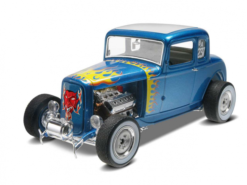 32 Ford 5 Window Coupe (1:25) Monogram 4228 - 32 Ford 5 Window Coupe