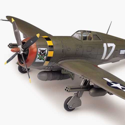 P-47D "RAZOR-BACK" (1:72) Academy 12492 - P-47D "RAZOR-BACK"