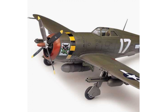 P-47D "RAZOR-BACK" (1:72) Academy 12492