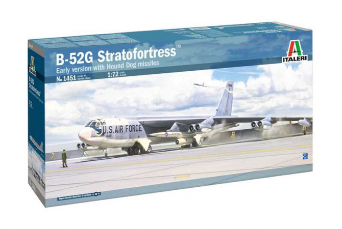 B-52G Stratofortress Early version with Hound Dog Missiles (1:72) Italeri 1451